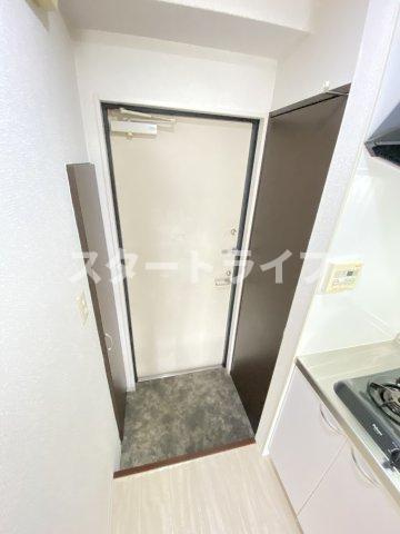 大阪市東淀川区東中島５丁目の賃貸マンションの玄関