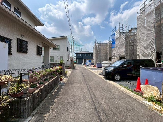 ブルーミングガーデン　丹羽郡扶桑町大字高雄覚王寺前　全3区画分譲の前面道路含む現地写真|「現地（2026年6月30日）撮影」　
■前面道路　
■ヤマダ不動産　株式会社リライフ