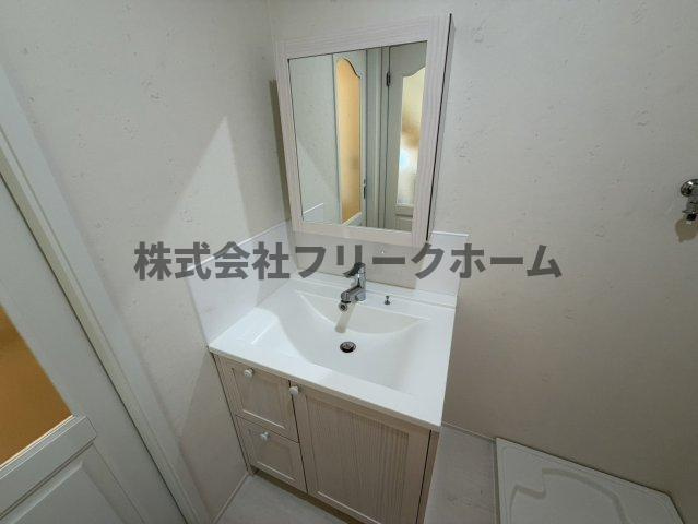 小金井市梶野町３丁目の一戸建ての洗面所