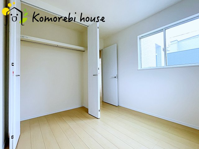 第１鴻巣市富士見町　新築一戸建て　Aの寝室|広くて明るい寝室