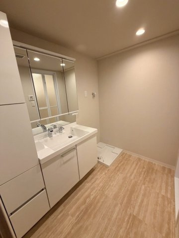 ☆選べる家具プレゼント☆ライオンズガーデン松山紅葉町の独立洗面台