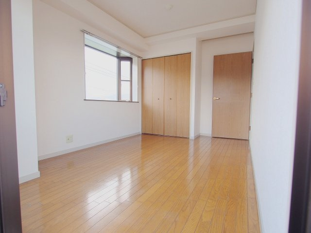 メゾネット緑井の子供部屋