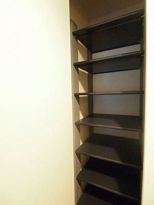 ウィステリアの玄関