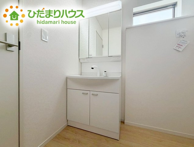 いわき市小名浜住吉第5　新築戸建　2号棟の独立洗面台|シンプルで使い勝手の良い独立洗面台！