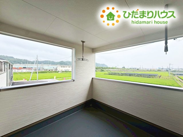 いわき市小名浜住吉第5　新築戸建　1号棟のバルコニー|人気が高いインナーバルコニーを採用♪天候を気にせず洗濯物を干せ、紫外線も気にせずに済みます(*^^)v