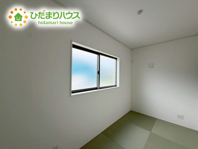 いわき市小名浜住吉第5　新築戸建　3号棟の和室|小さなお子さまのいる方におすすめ！リビング横の和室でお子様が遊んでる様子も確認できます(^^)/
