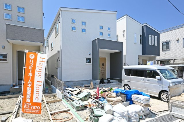 ファーストタウン東園田町3丁目新築一戸建て│4LDK+並列駐車2台可