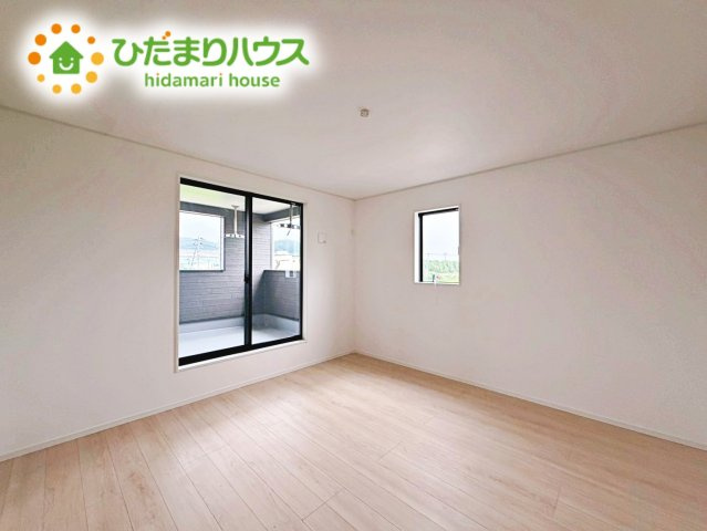 いわき市小名浜住吉第5　新築戸建　4号棟の寝室|広めの主寝室は、ベッドの他にもパソコンデスクやドレッサーなども置けちゃいます(*^-^*)