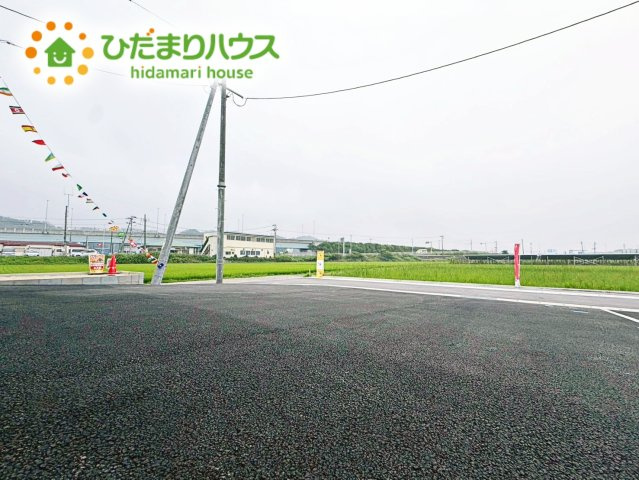 いわき市小名浜住吉第5　新築戸建　4号棟の駐車場|ご家族でお車に乗る方に！駐車場3台分あります！