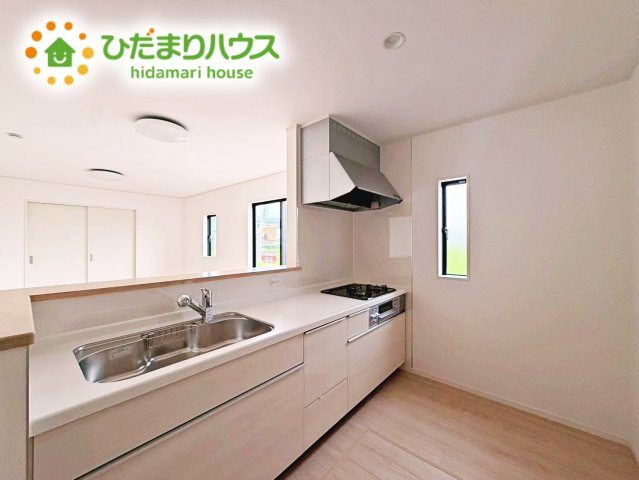 いわき市小名浜住吉第5　新築戸建　4号棟のキッチン|広々として使い勝手のよい明るく開放的なキッチン☆彡
