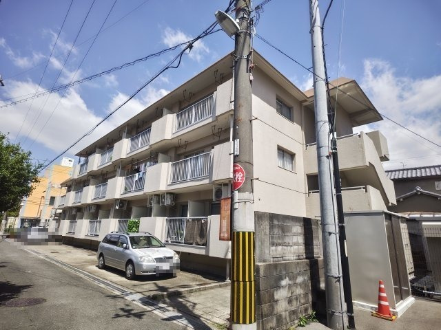 サンハイツ八坂の外観
