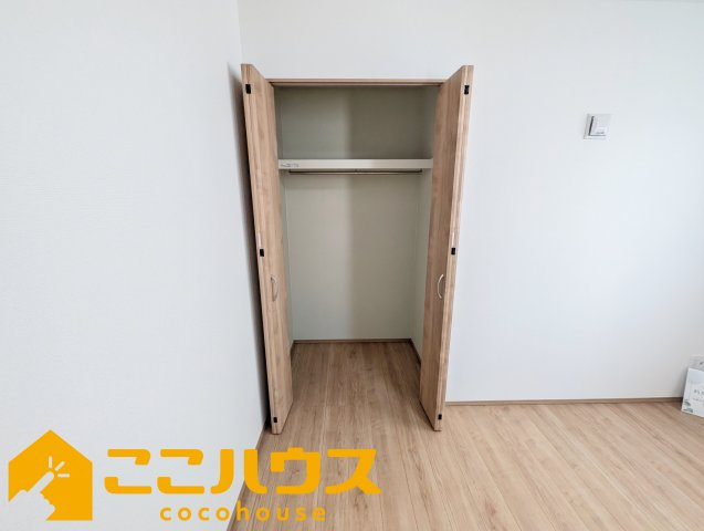 名護市宇茂佐1556番　新築戸建て　全7棟　F号棟の収納|洋服が多い方でも安心の収納力