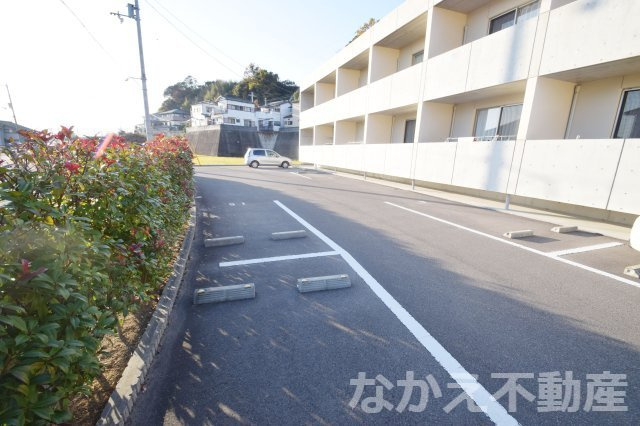 【駐車場】 | 車をお持ちの方に嬉しい駐車場付きの物件です