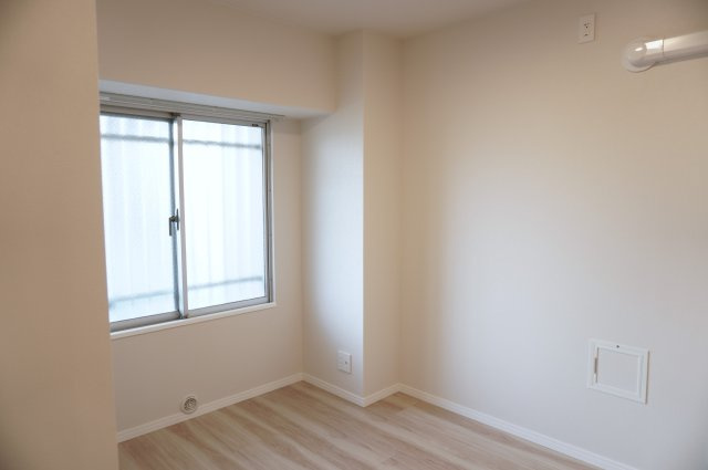 メイツ草加の洋室|4.7帖