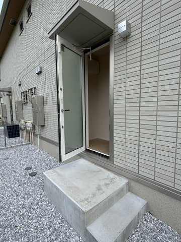 ☆勝手口より外へ出ることができます☆
