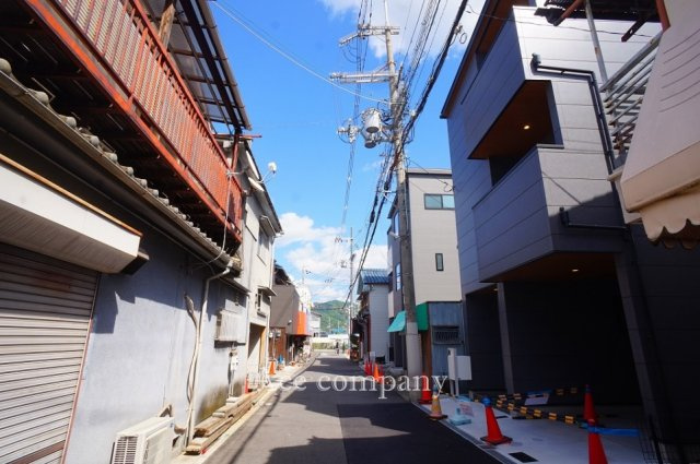 【前面道路含む現地写真】 | 八尾市山本町北7丁目 | 【前面道路：幅員4ｍ】スーパー徒歩1分♪バス停徒歩2分圏内です♪