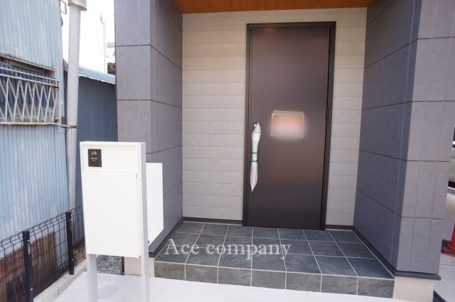 【玄関】 | 八尾市山本町北7丁目 | 玄関カードキー対応☆（携帯アプリでもOK♪）宅配ボックス付きのポスト完備です☆