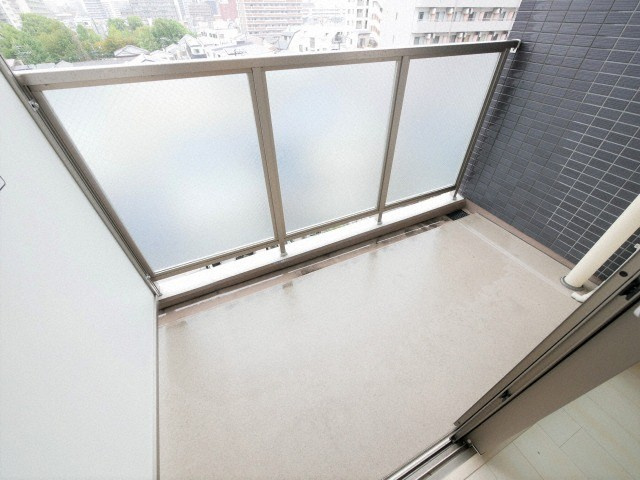 大阪市東成区大今里西１丁目の賃貸マンションのバルコニー