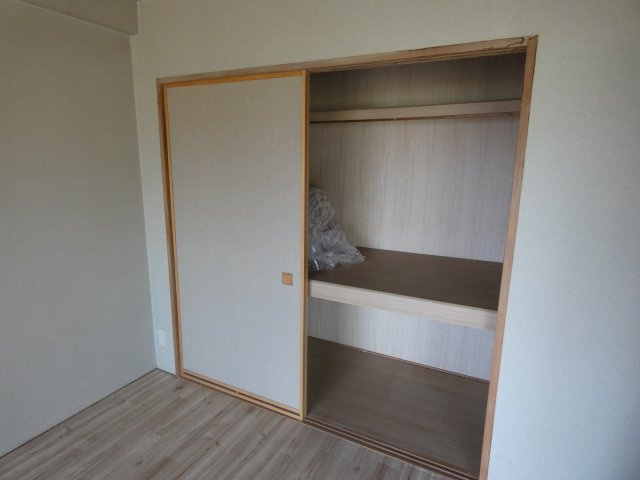 リブウェル大通の収納