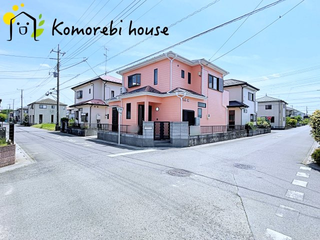 北足立郡伊奈町西小針4丁目　中古戸建の前面道路含む現地写真|撮影：'26/04/28