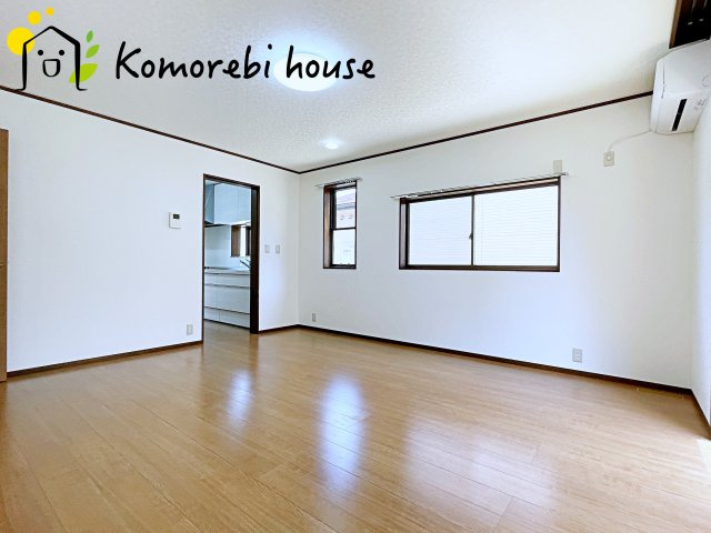 北足立郡伊奈町西小針4丁目　中古戸建の居間・リビング|撮影：'26/04/28