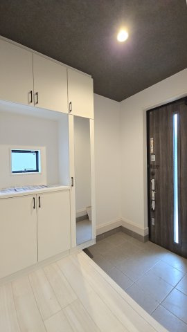【玄関】 | 綾瀬市落合南5期 新築戸建 全2棟