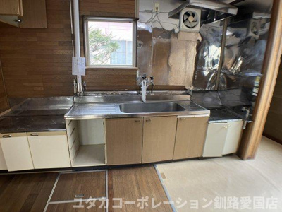 【キッチン】 | ◆収益物件◆新富町5-4 | 3LDKアパートのキッチンです☆