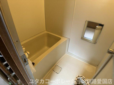 【浴室】 | ◆収益物件◆新富町5-4 | 3LDKアパートのバスルームです☆