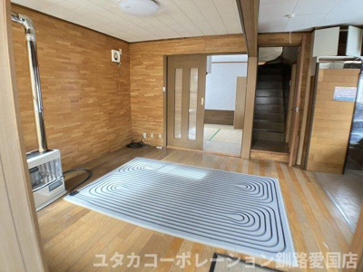 【居間・リビング】 | ◆収益物件◆新富町5-4 | 2LDKアパートのリビングです☆