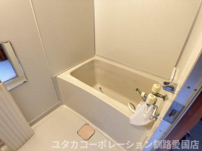 【浴室】 | ◆収益物件◆新富町5-4 | 2LDKアパートのバスルームです☆