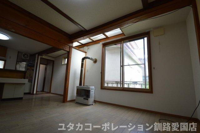 【居間・リビング】 | ◆収益物件◆新富町5-4 | 借家リビング☆