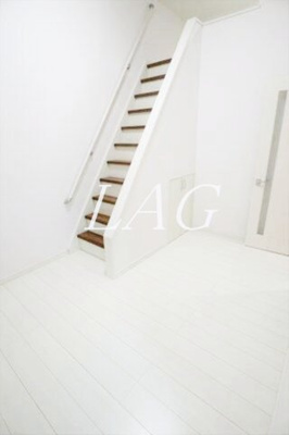 【居間・リビング】 | オアゾ相模原矢部 | 洋室のお部屋です。