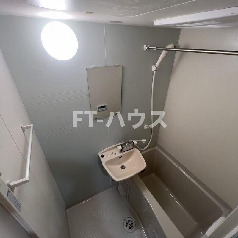 メルディア二和西4丁目の浴室