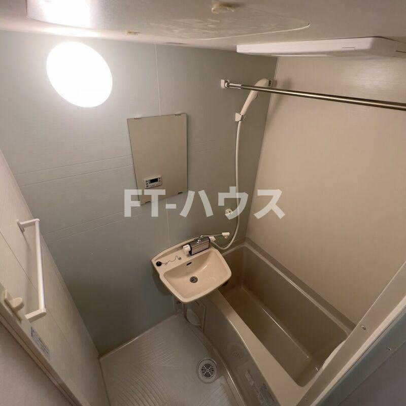 メルディア二和西4丁目の浴室