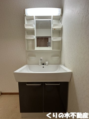 【洗面所】 | 高木第7ビル | スペースが確保できる洗面所です
