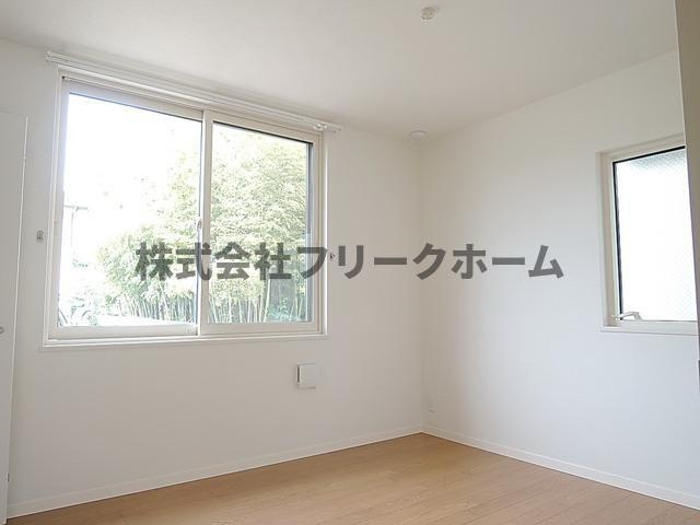 小金井市東町２丁目のアパートの寝室