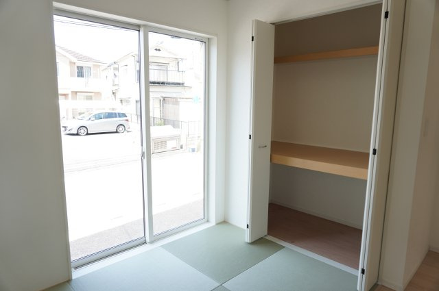 草加市苗塚町 新築分譲住宅の収納