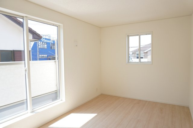 草加市苗塚町 新築分譲住宅の洋室|6.7帖