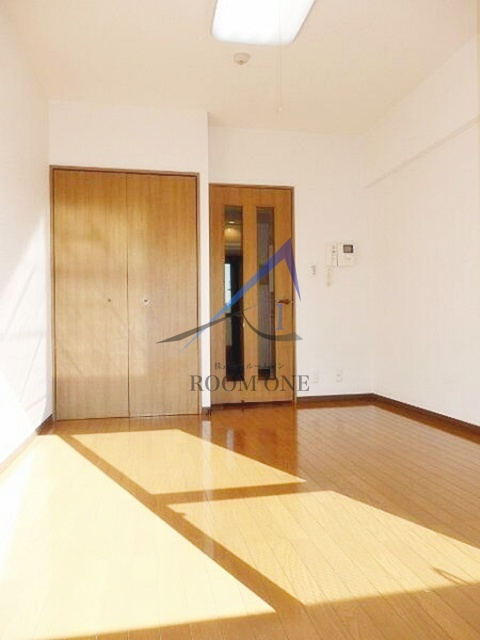 フェニックス新宿7丁目 の居間・リビング|洋室のお部屋です。