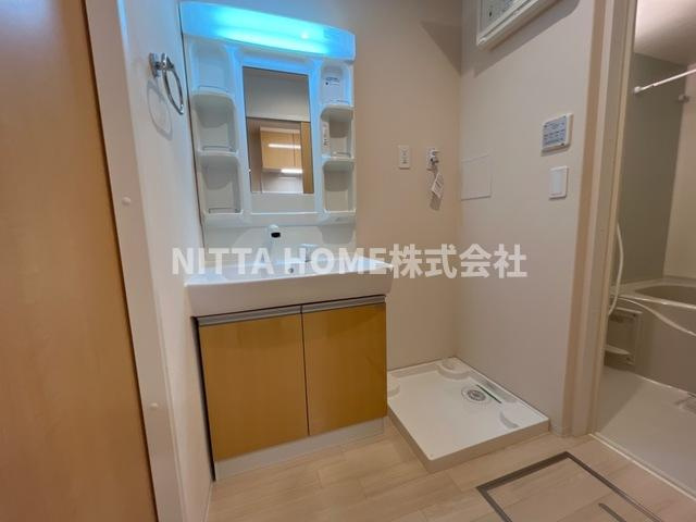 メゾン　アリエッタの洗面所|シャワー付き洗面台で朝の身支度はばっちり◎