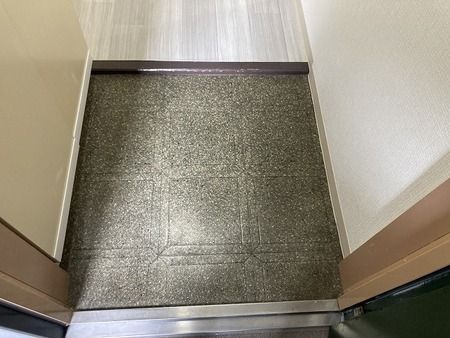 ライフステージヨシダの玄関