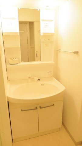 大阪市西区南堀江３丁目の賃貸マンションの洗面所