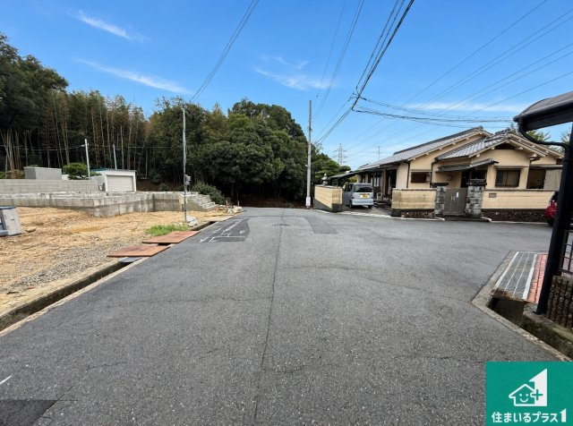大阪狭山市大野台　第12期　新築一戸建ての前面道路含む現地写真|周辺は落ち着いた街並みの住宅地！子育てがしやすい住環境です！まだ未完成ですが、現地でしかわからない事もございます。是非一度ご覧ください。