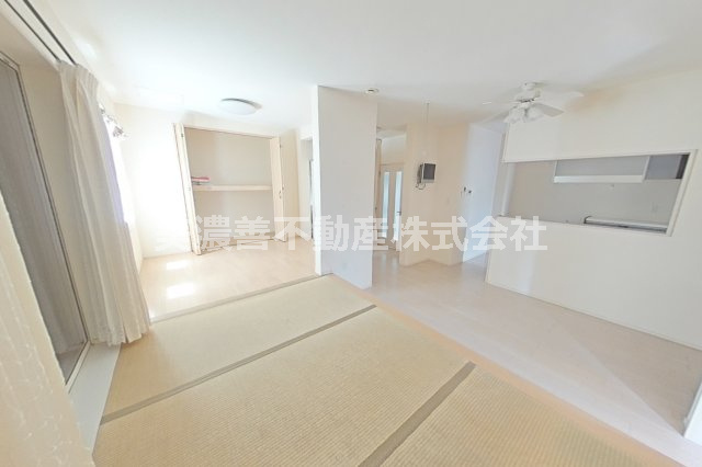 ６６８９５　岐阜市西鶉５丁目中古戸建ての和室