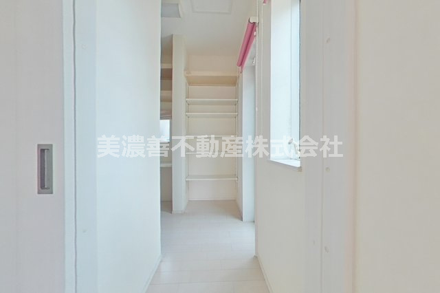６６８９５　岐阜市西鶉５丁目中古戸建ての収納