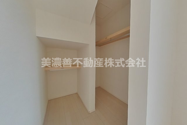 ６６８９５　岐阜市西鶉５丁目中古戸建ての収納