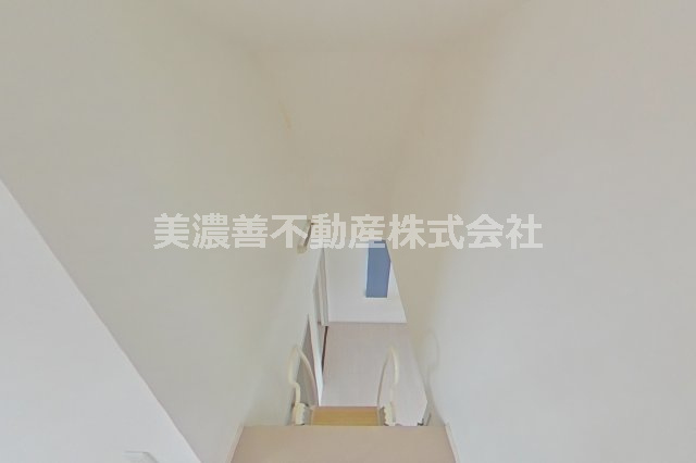 ６６８９５　岐阜市西鶉５丁目中古戸建ての内装