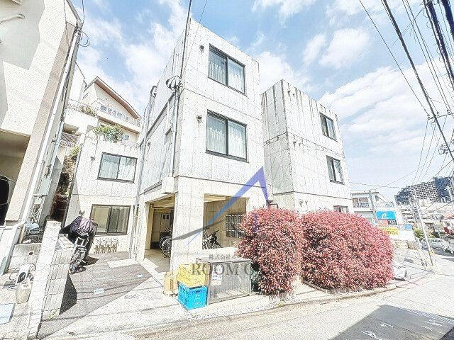MidCUBE中台