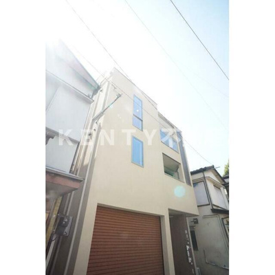 【エントランス】 | 高輪台戸建 | 落ち着いたエントランスです