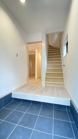 小松南町2丁目の玄関|玄関